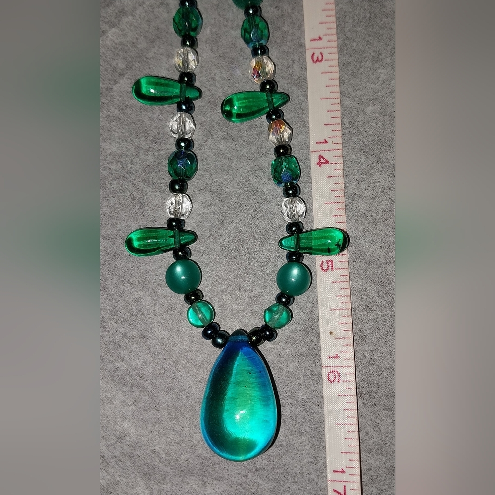 Green Glass Bead Necklace and Earrings Set Sterling Clasp - Picture 14 of 16